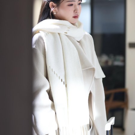 Wo Zai Deng, Yue Guang Luo Zai Wo Shen Shang